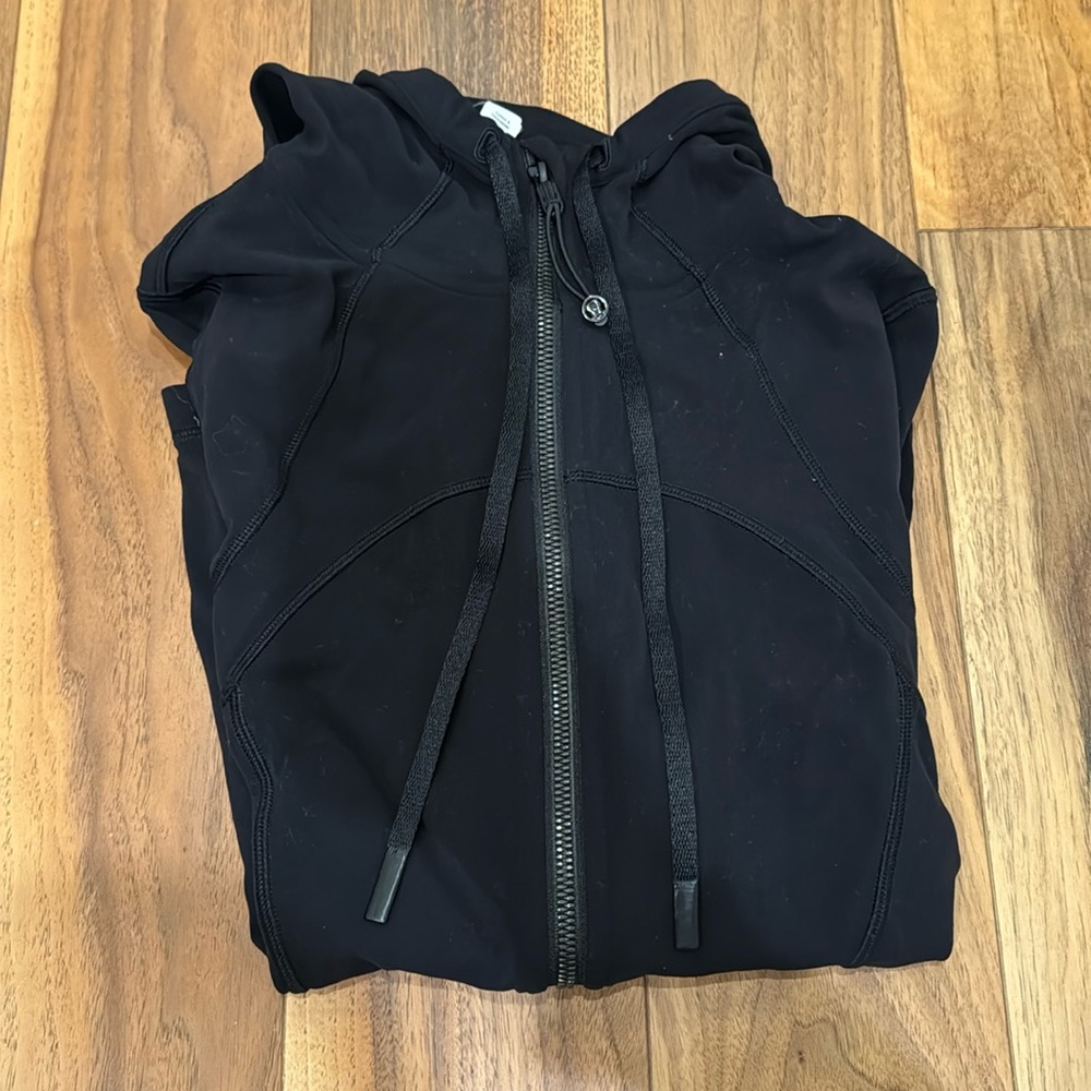 Lululemon tight black zip up! Barely worn super cute!